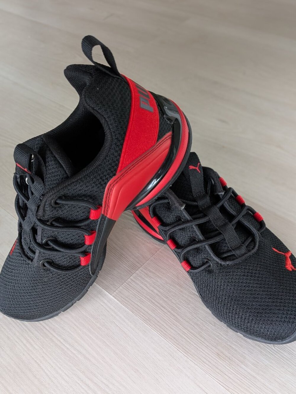 Boys New Puma Shoes Size 1
